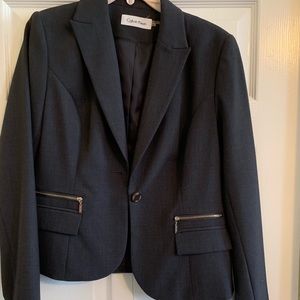 EUC Calvin Klein gray suit size 6